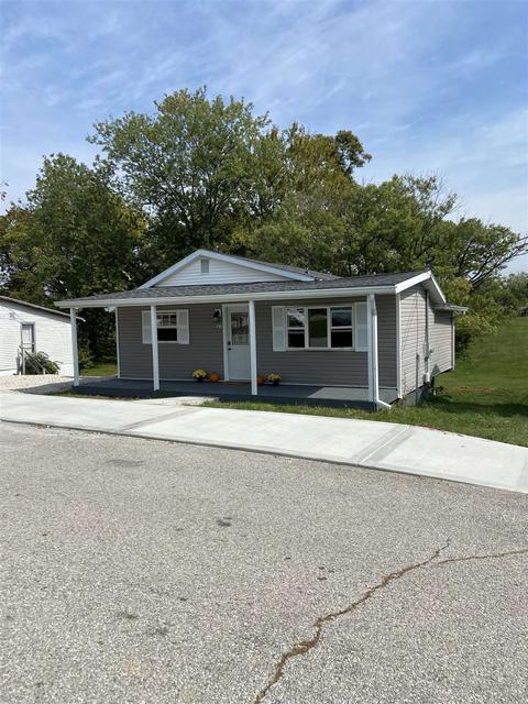 2618 U St, Bedford, IN 47421 photo 2