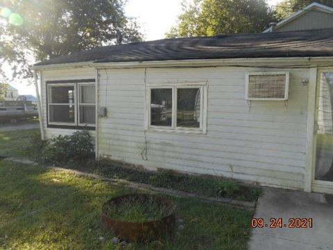 9285 S Ivan Lane Ln, Claypool, IN 46510 photo 2