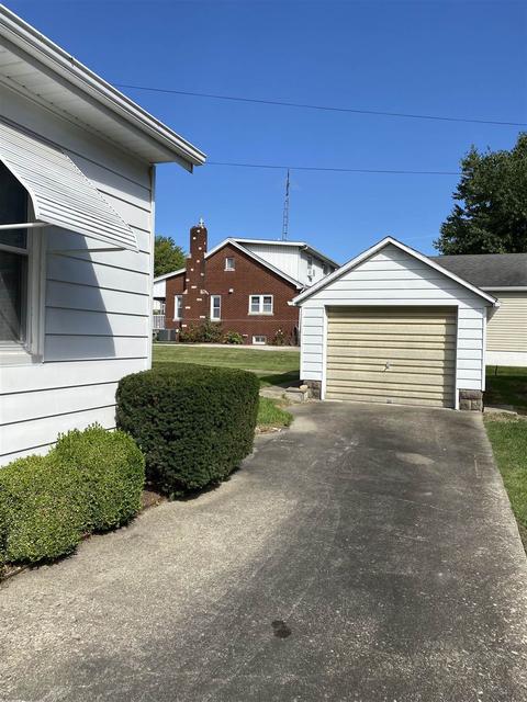 406 E 15th St, Jasper, IN 47546 photo 21