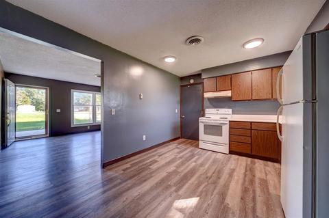 315 E Walnut St, Waterloo, IN 46793 photo 9