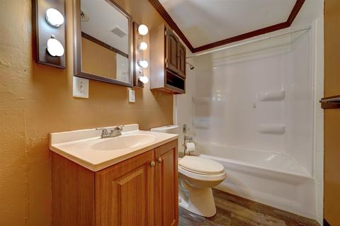 315 E Walnut St, Waterloo, IN 46793 photo 17