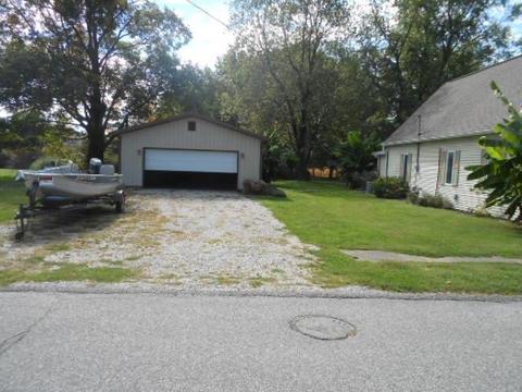 309 E Race St, Odon, IN 47562 photo 8