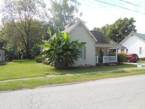 309 E Race St, Odon, IN 47562 photo 3