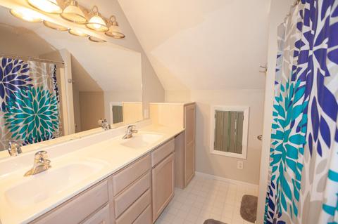152 E John St, Nappanee, IN 46550 photo 22