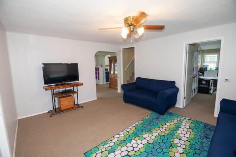 152 E John St, Nappanee, IN 46550 photo 7