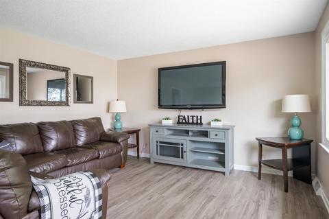 905 E Cooper Rd, Muncie, IN 47303 photo 6