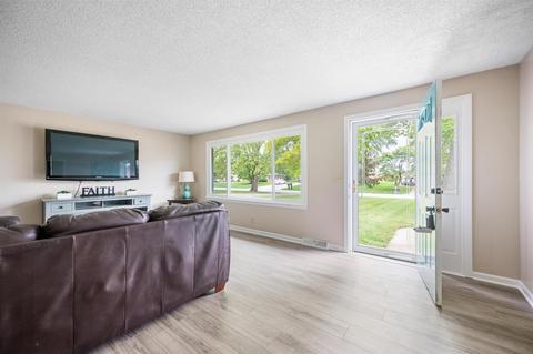 905 E Cooper Rd, Muncie, IN 47303 photo 5