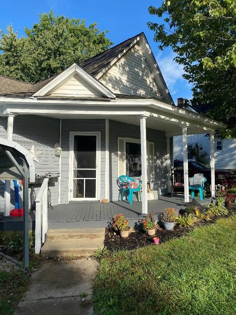 744 S Section St, Dugger, IN 47848 photo 3