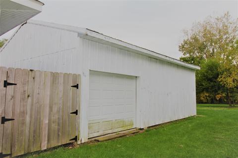 735 Colgrove St, Waterloo, IN 46793 photo 17