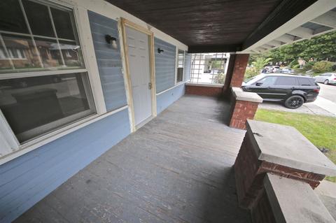 516 E University St, Bloomington, IN 47401 photo 2