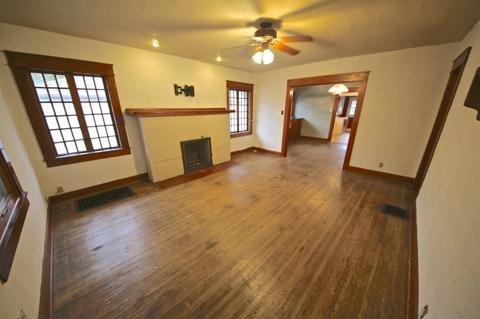516 E University St, Bloomington, IN 47401 photo 3