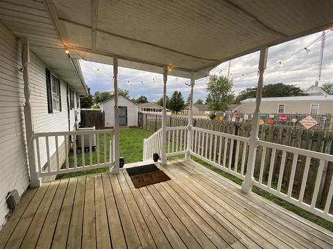 224 W Warren St, Mitchell, IN 47446 photo 3