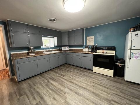 306 E South St, Centerville, IN 47330 photo 5