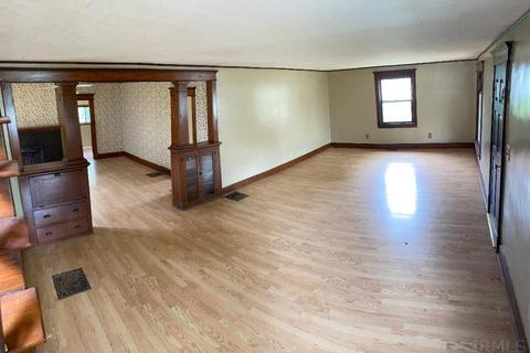 365 E Broad St, Lyons, IN 47443 photo 2