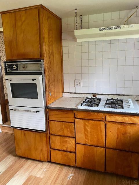 365 E Broad St, Lyons, IN 47443 photo 17