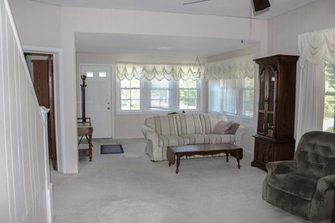 530 E Cherry St, Bluffton, IN 46714 photo 5