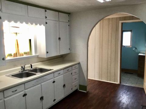 735 N Wayne St, Waterloo, IN 46793 photo 8