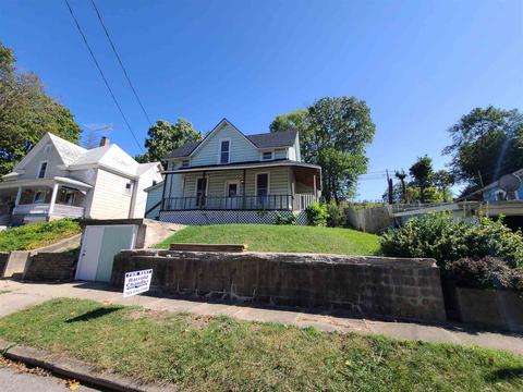 51 E Spring St, Peru, IN 46970 photo 3