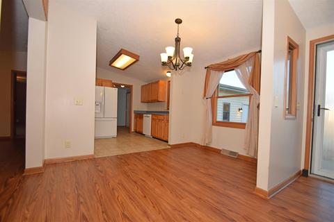 1377 Maple Ln, Nappanee, IN 46550 photo 6