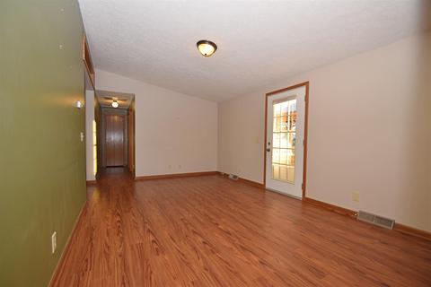 1377 Maple Ln, Nappanee, IN 46550 photo 10