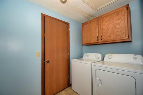 1377 Maple Ln, Nappanee, IN 46550 photo 11