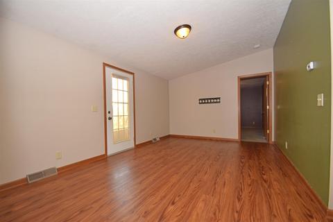 1377 Maple Ln, Nappanee, IN 46550 photo 9