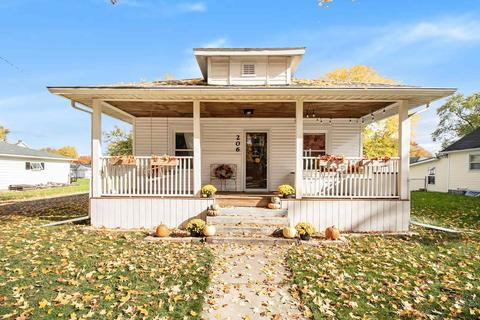 206 E Wabash Ave, Wakarusa, IN 46573 photo 1