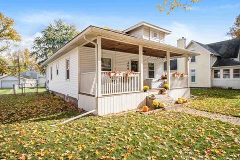 206 E Wabash Ave, Wakarusa, IN 46573 photo 2