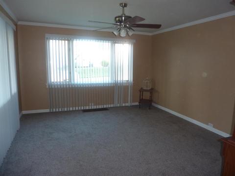 524 E Stephenson St, Marion, IN 46952 photo 6