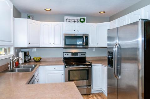 10285 Red Raspberry Ln, Granger, IN 46530 photo 10
