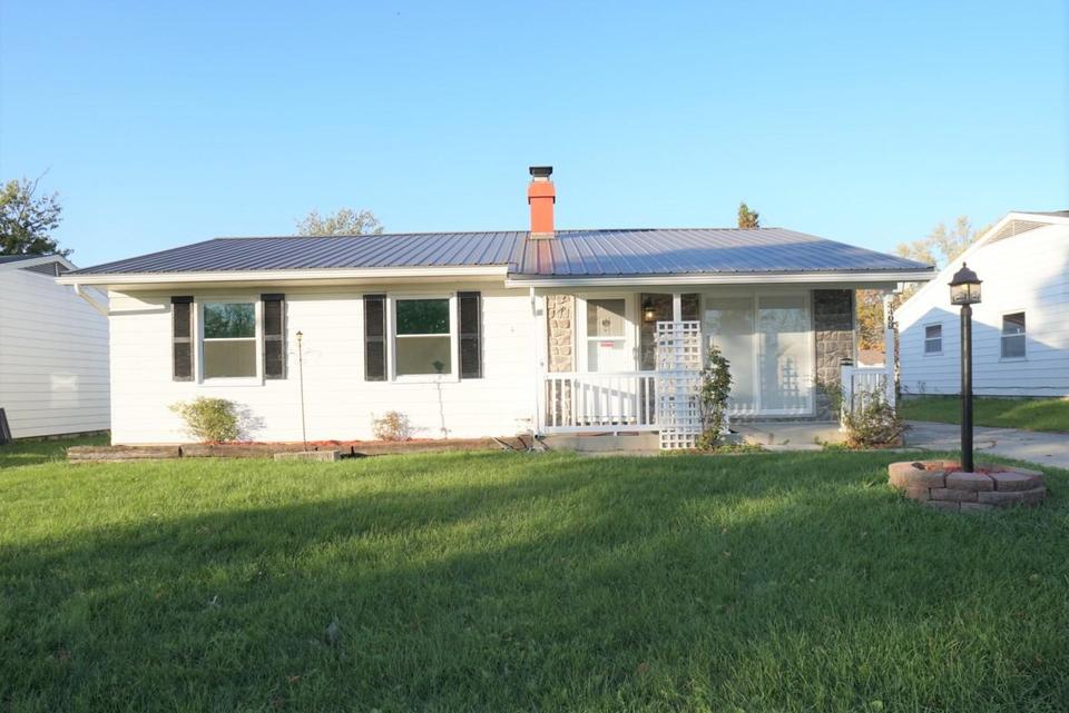 4403 Alverado Dr, Fort Wayne, IN 46816 29 Photos MLS 202146992