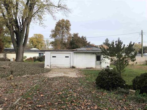907 Lawrence St, Mitchell, IN 47446 photo 5