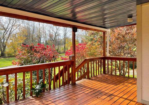 9191 S Greenridge Ln, Bloomington, IN 47401 photo 4