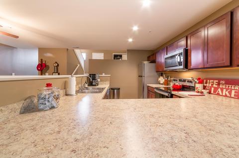 9475 S Pointe Lasalles Dr, Bloomington, IN 47401 photo 13