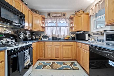 215 W Logan St, Markle, IN 46770 photo 6