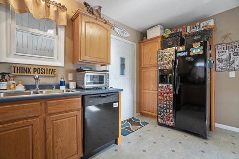 215 W Logan St, Markle, IN 46770 photo 8