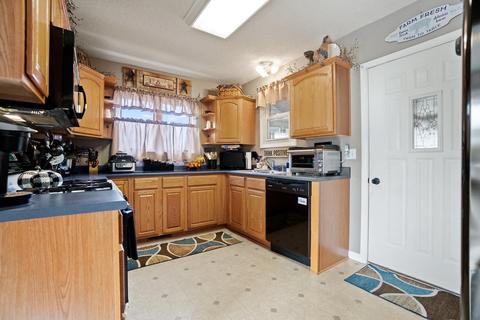 215 W Logan St, Markle, IN 46770 photo 5