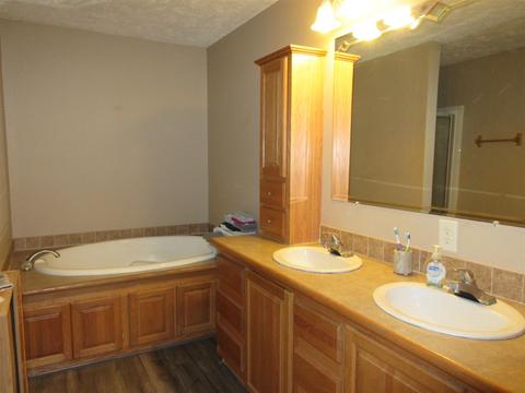 4900 E 180 S Rd, Lagrange, IN 46761 photo 10