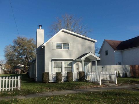 588 E 3rd St, Peru, IN 46970 photo 2