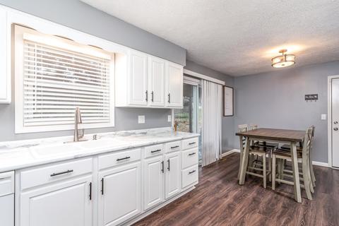 703 Vista Dr, Oolitic, IN 47451 photo 9
