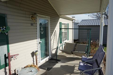 325 Diana St, Mitchell, IN 47446 photo 4