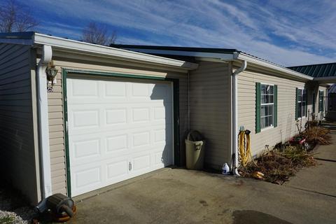 325 Diana St, Mitchell, IN 47446 photo 2