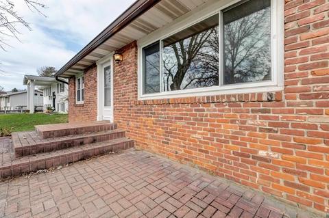 2225 E Queens Way, Bloomington, IN 47401 photo 3