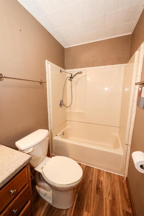 813 E 9th St, Auburn, IN 46706 photo 12