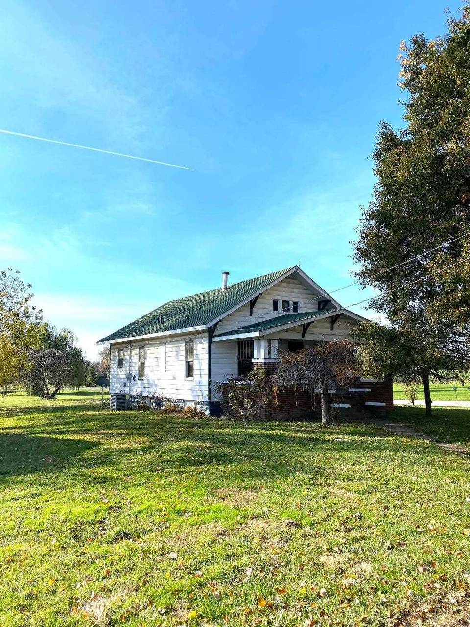 695 W Broad St, Lyons, IN 47443 31 Photos MLS 202150198 Movoto