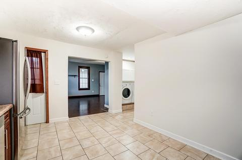 113 E Hammontree St, Larwill, IN 46764 photo 10
