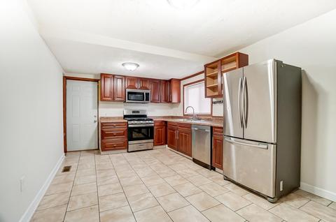 113 E Hammontree St, Larwill, IN 46764 photo 7