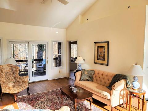 3774 E Regents Ct, Bloomington, IN 47401 photo 9