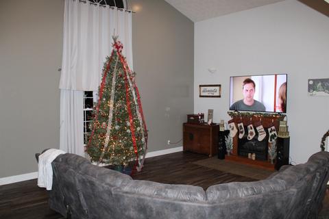 340 S Wine St, Lyons, IN 47443 photo 9