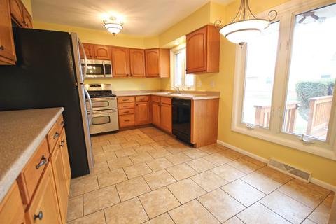 52131 Cheryl Dr, Granger, IN 46530 photo 8